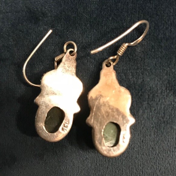 Ornate Bali Sterling and Labradorite earrings. - Picture 2 of 3